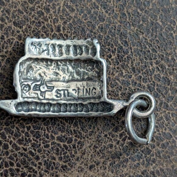 Vintage Sterling Silver “Happy Birthday” Cake Charm – 1.28g - Picture 3 of 4